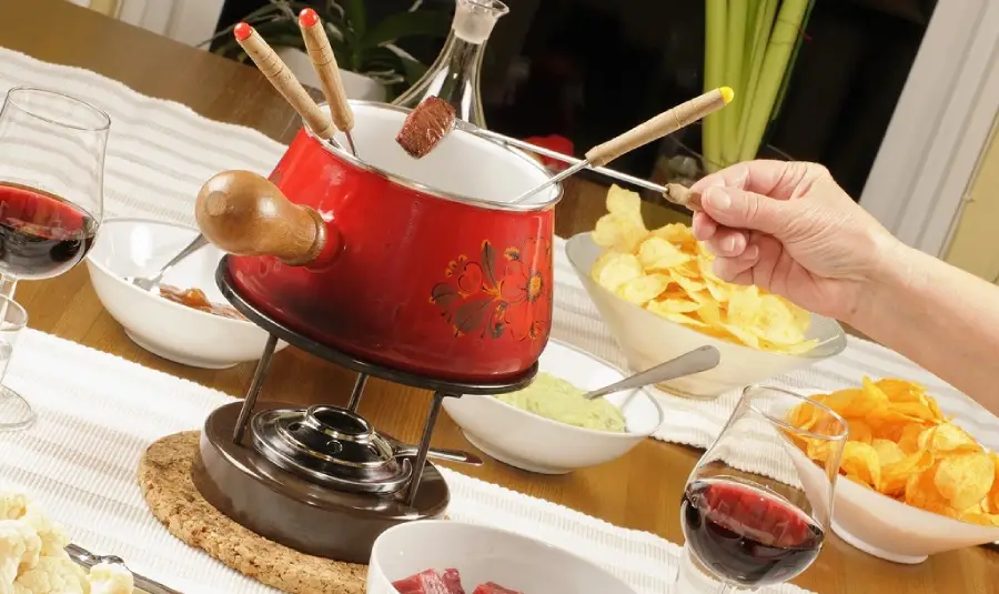 Receta para preparar Fondue picante al estilo barbacoa